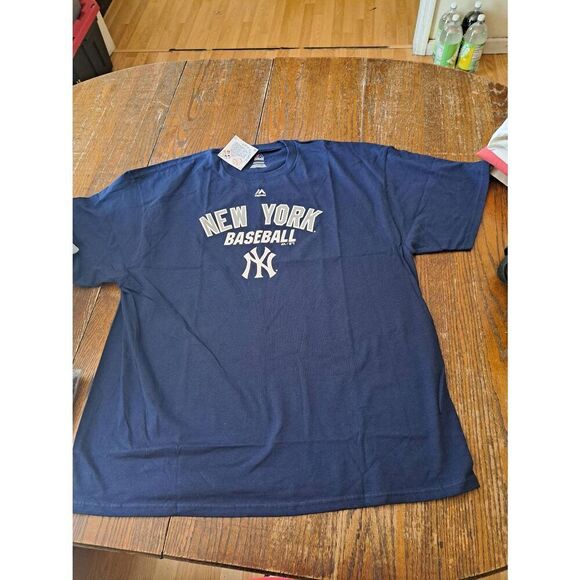 New 2XL Majestic New York Yankees Baseball Short Sleeve Pullover TShirt Shirt - Picture 1 of 3